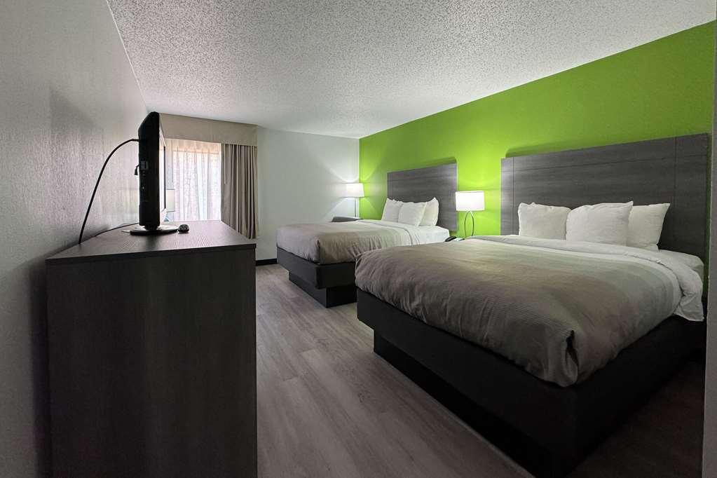 Quality Inn Clarksville - Exit 11 Номер фото
