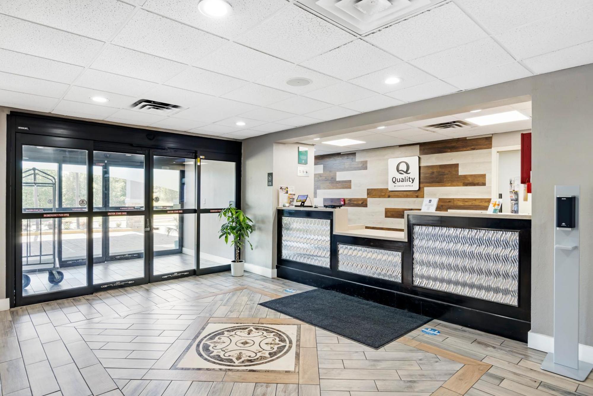 Quality Inn Clarksville - Exit 11 Екстер'єр фото