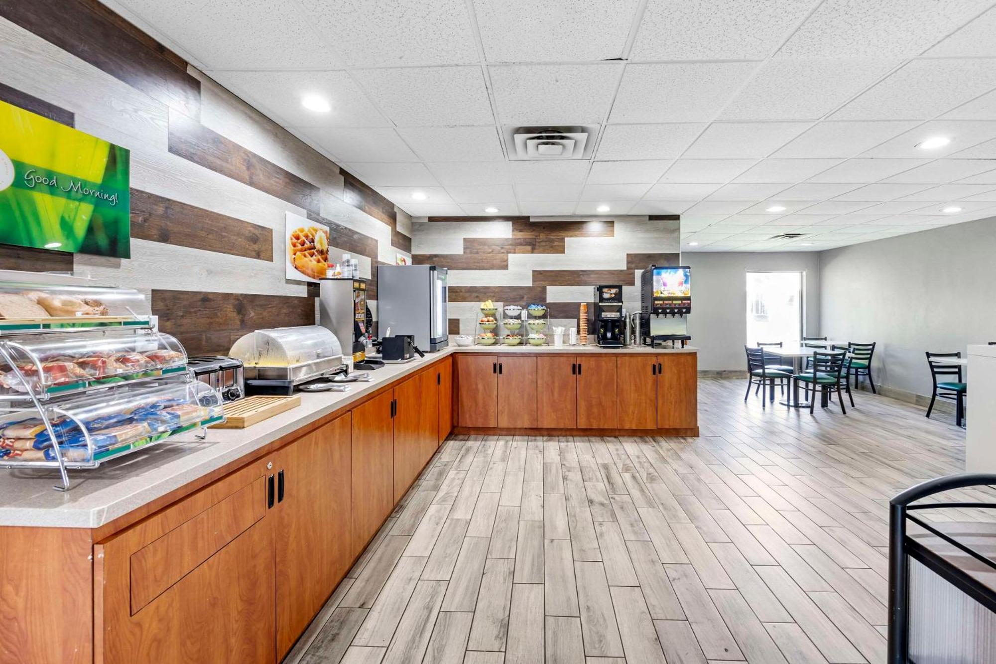 Quality Inn Clarksville - Exit 11 Екстер'єр фото