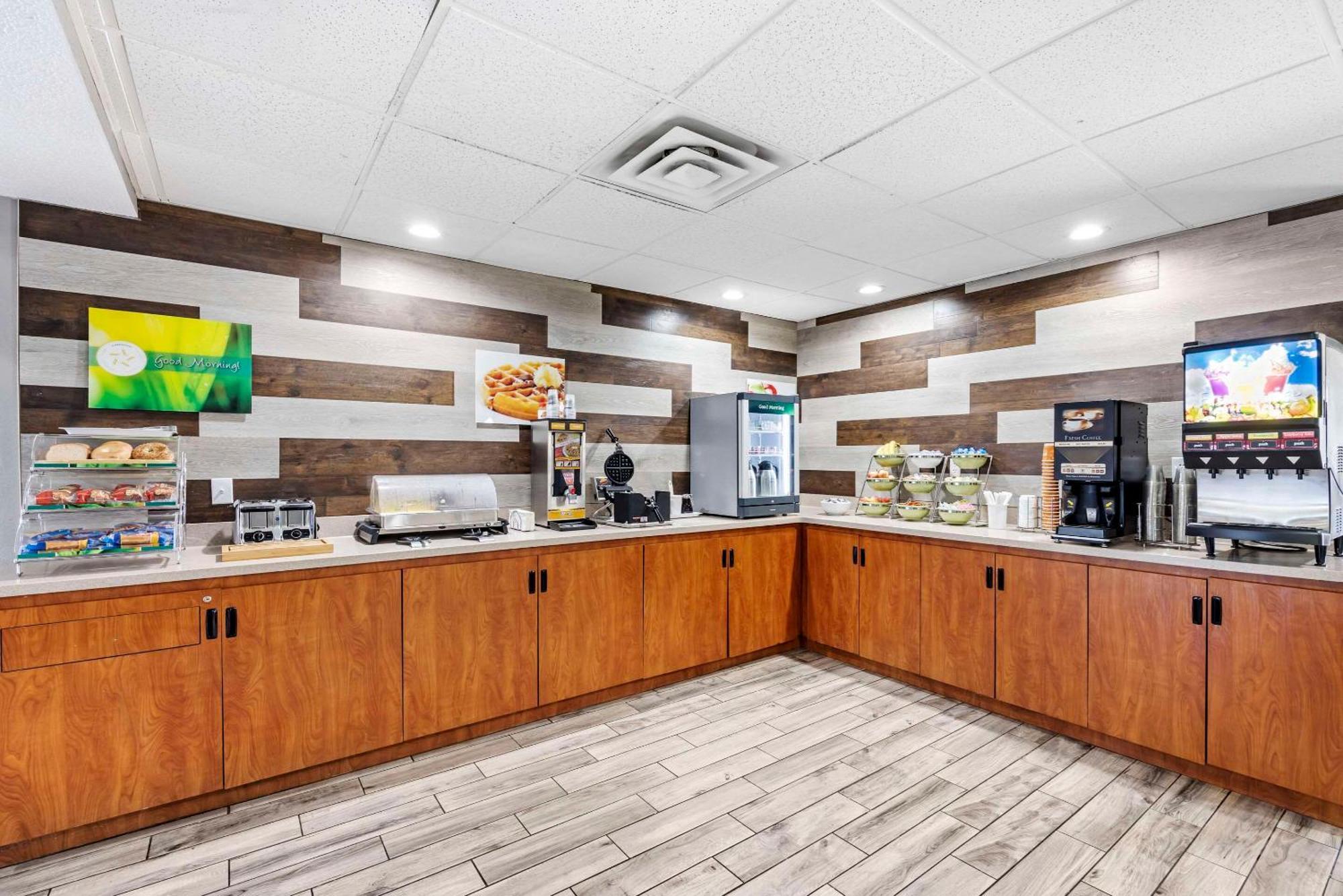 Quality Inn Clarksville - Exit 11 Екстер'єр фото